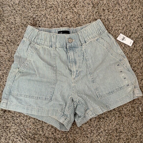 Gap Women's 4" High Rise Supersoft Denim Utility Shorts - Picture 7 of 7